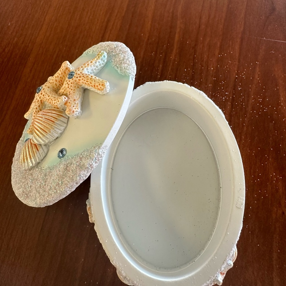 Seashell and Starfish Decorative Jewelry Holder - Picture 2 of 4